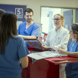 Husten, Schnupfen, Fieber: Bettruhe?!