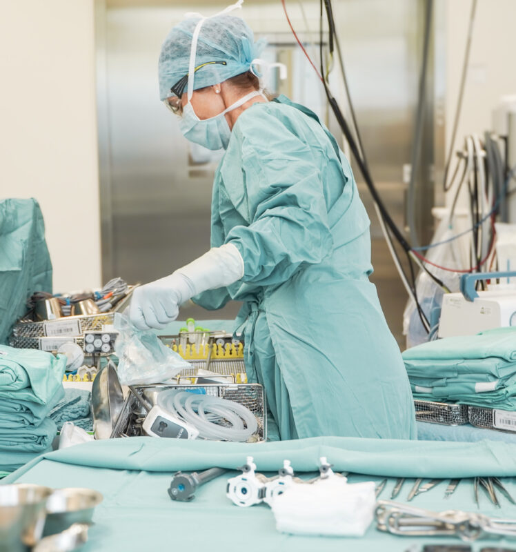 Faszination OP: Die Profis, ein Patient und ein neues Hüftgelenk.