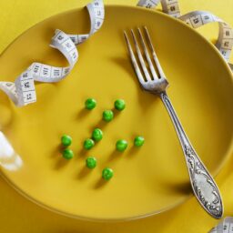 Essstörungen bei Jugendlichen: Gemeinsam verstehen, gemeinsam behandeln